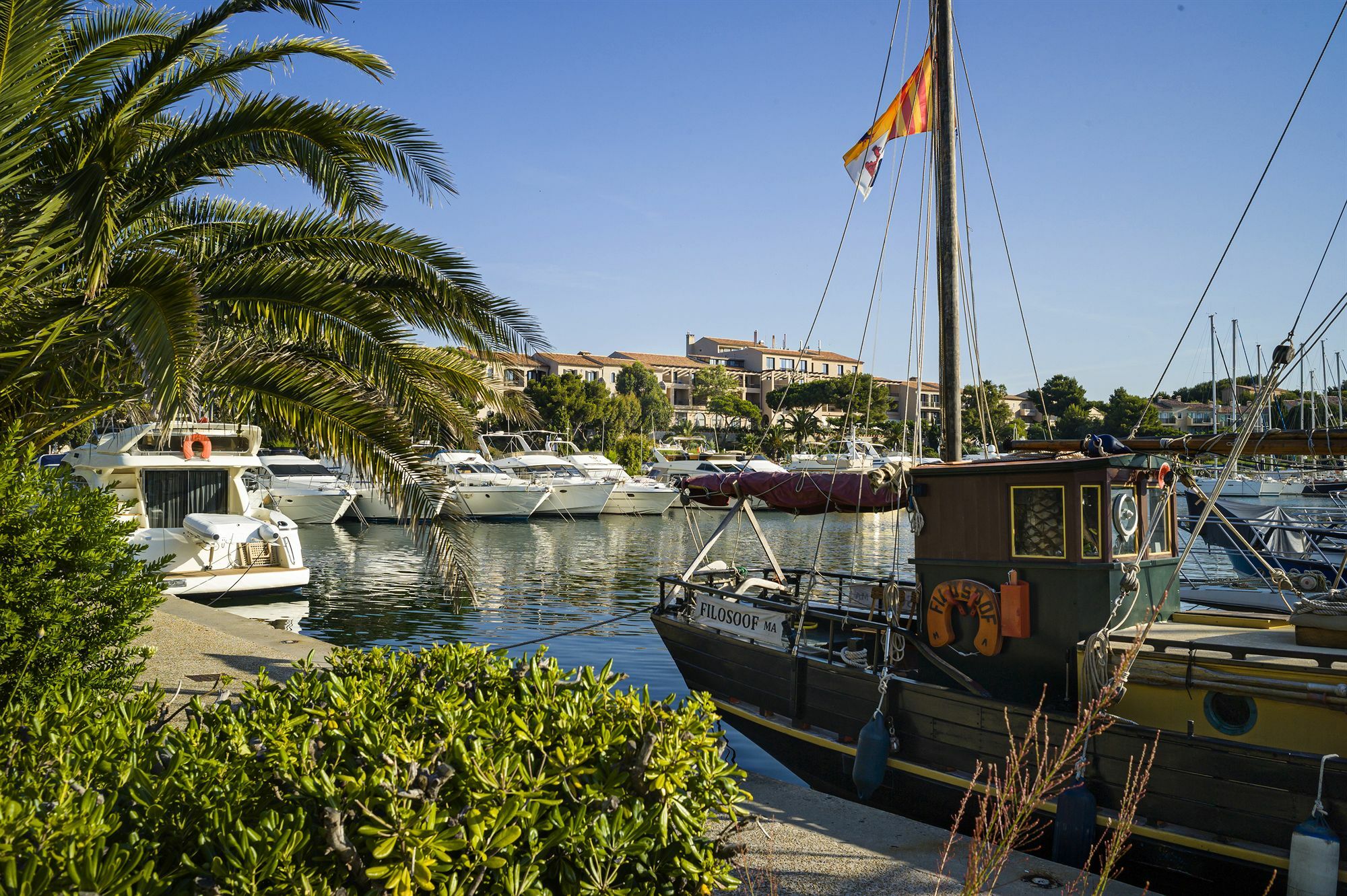 Hotel Helios & Spa - Ile Des Embiez Six-Fours-les-Plages Exterior photo